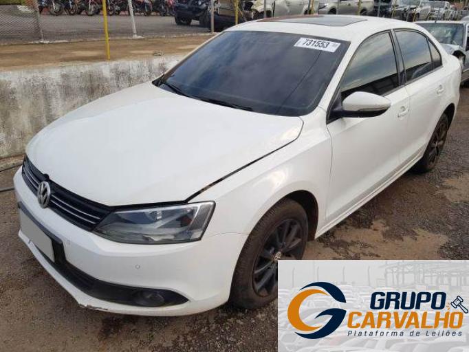 VOLKSWAGEN JETTA 13/13