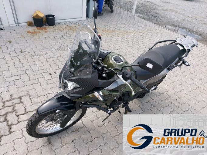 KAWASAKI VERSYS-X 18/18